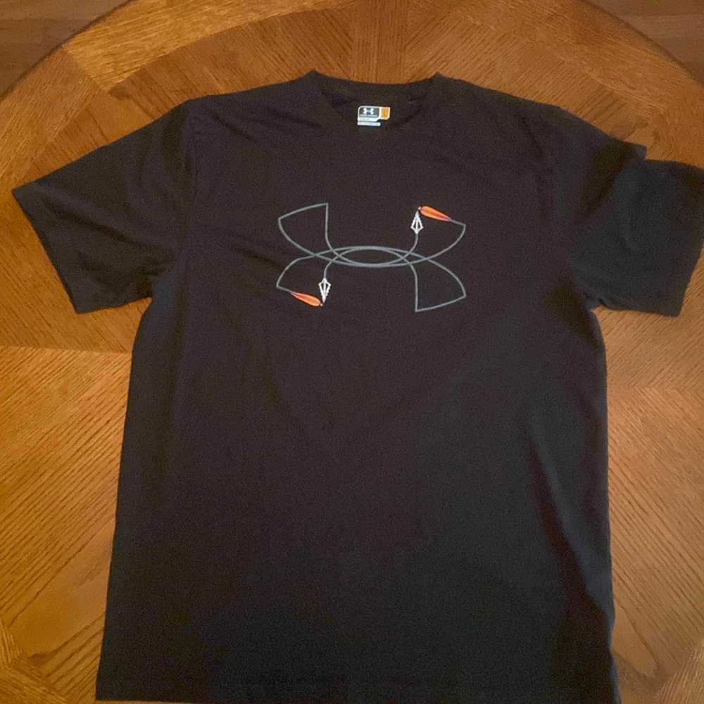 Under Armour tee Sz L
